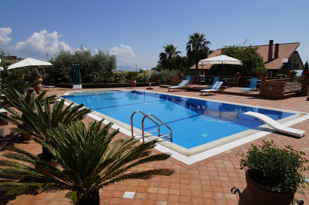 Villa Esclusiva Con Piscina Privata E Vista Etna Zafferana Etnea Luaran gambar