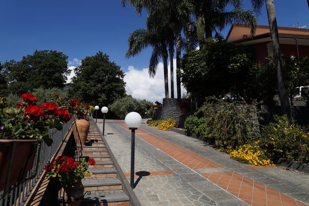 Villa Esclusiva Con Piscina Privata E Vista Etna Zafferana Etnea Luaran gambar